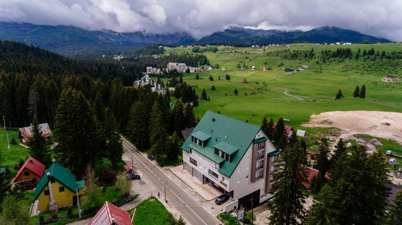Pino Negro Zabljak Bagian luar foto
